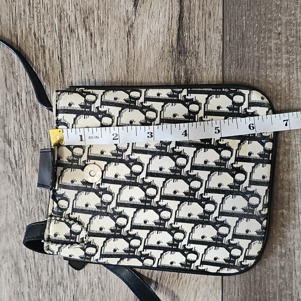 Black and Cream Crosbody Bag Bag - Picture 5 of 9